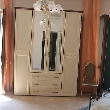 Casa Sorrentino לינה וארוחת בוקר 5*